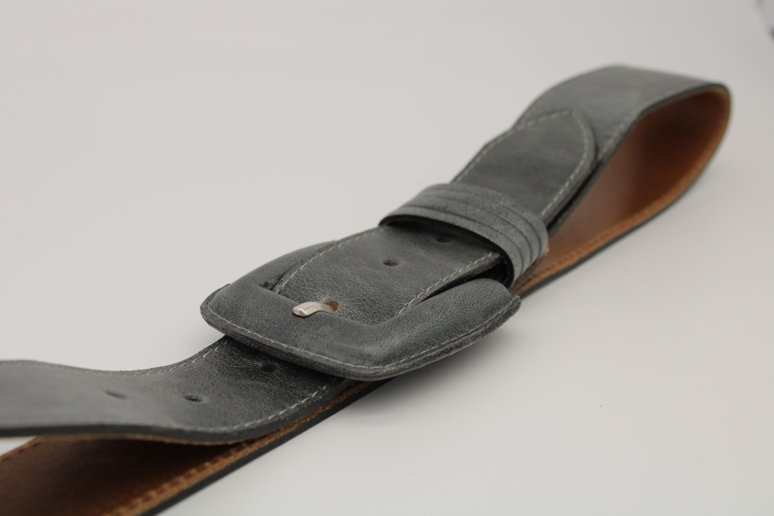 Damengürtel mit Lederschließe bezogener Accessoires Annamatoni – Hochwertiger
