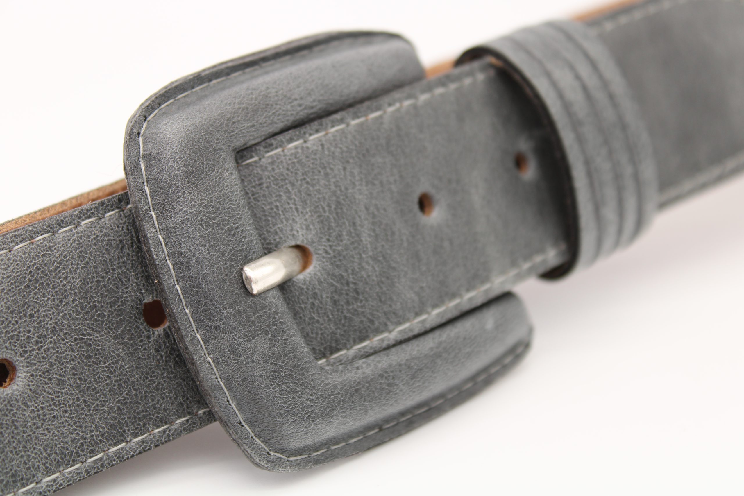 Hochwertiger Damengürtel – mit Lederschließe Annamatoni bezogener Accessoires