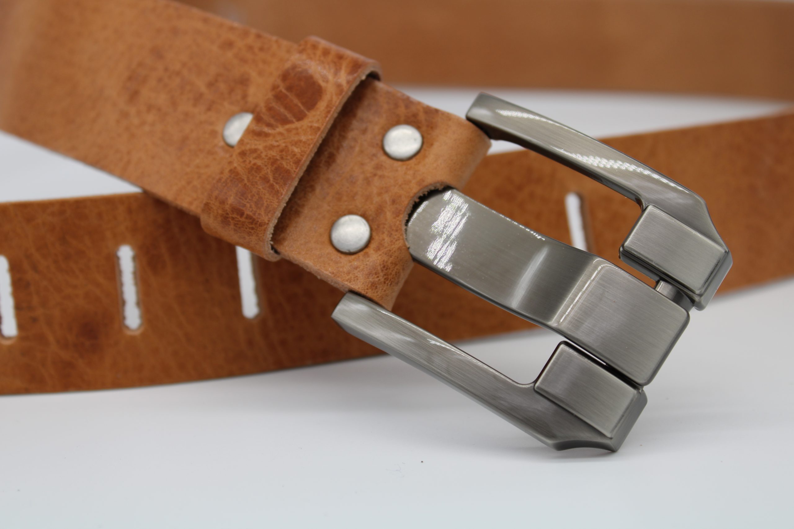 Annamatoni mit Metall Dorn – Herrengürtel Premium Accessoires Schließe